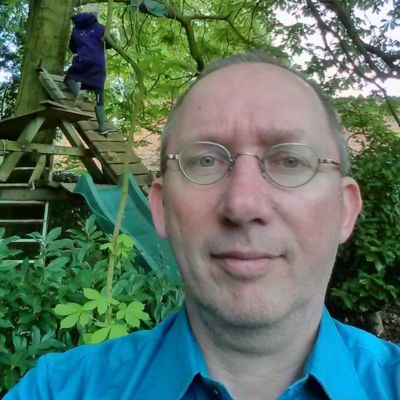Dr. Martin van Rooijen